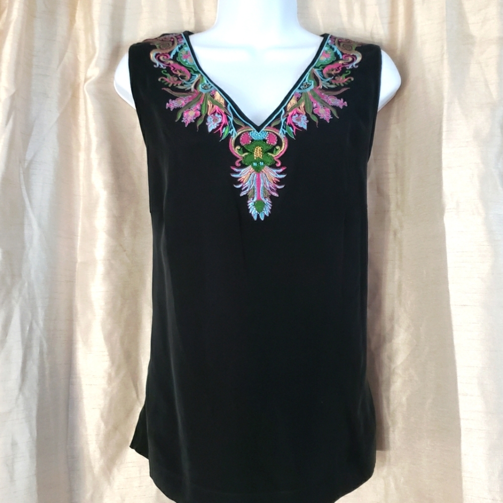 NWT DVF black embroidered silk sleeveless blouse Womens Small